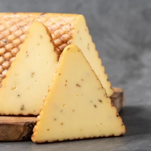 Az Yağlı İsli Kimyonlu Peynir 850 Gr